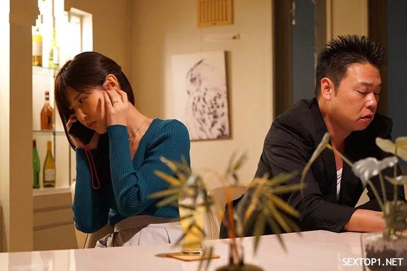 Gã chồng yếu, bà xã tìm đến em gái củ